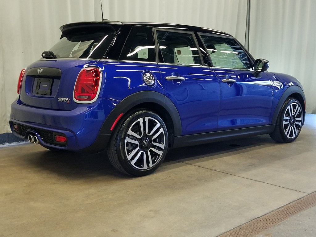 New 2020 MINI Cooper S Signature FWD 4D Hatchback